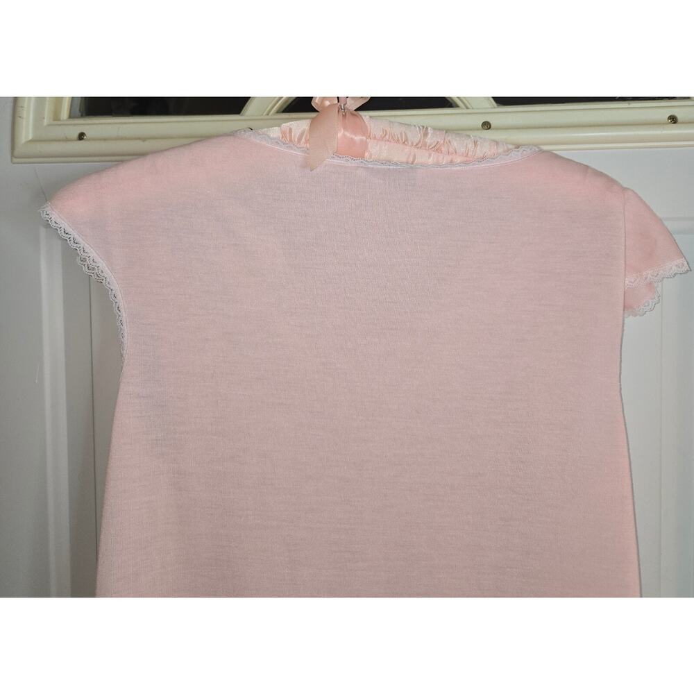 Vintage Vassarette Lacy Light Pink Nightgown Size Medium V Neck 35" L x 24" Wide - Picture 11 of 12